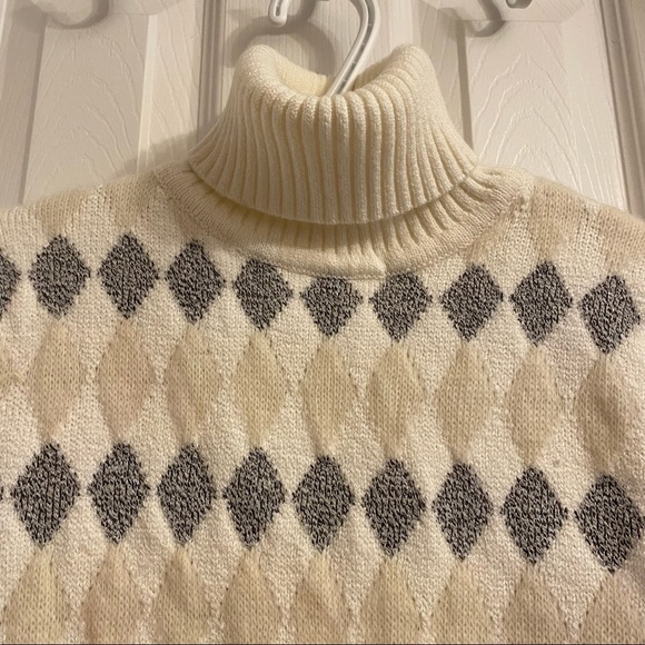 NWOT - Argyle Turtleneck Sweater - Picture 2 of 8